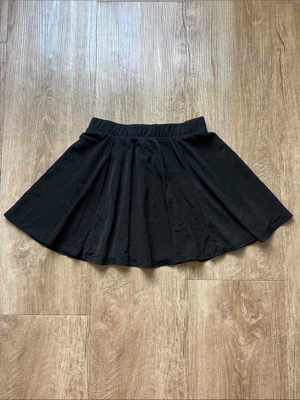Ambiance Apparel Juniors Black Skater Skirt with Elastic Waistband Size Medium